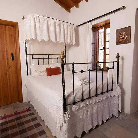 Constantias Stone Séjour à la campagne Lófou