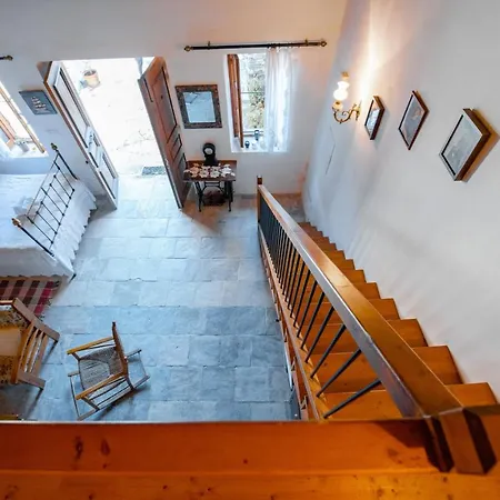 Constantias Stone Lófou