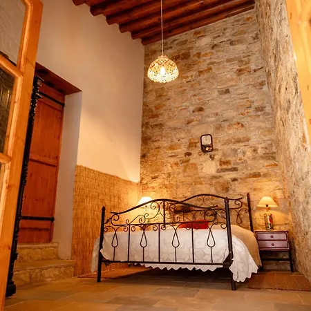 Constantias Stone * Lófou