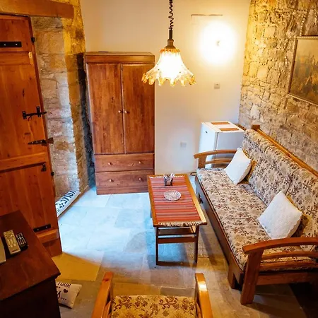 Constantias Stone * Lofu